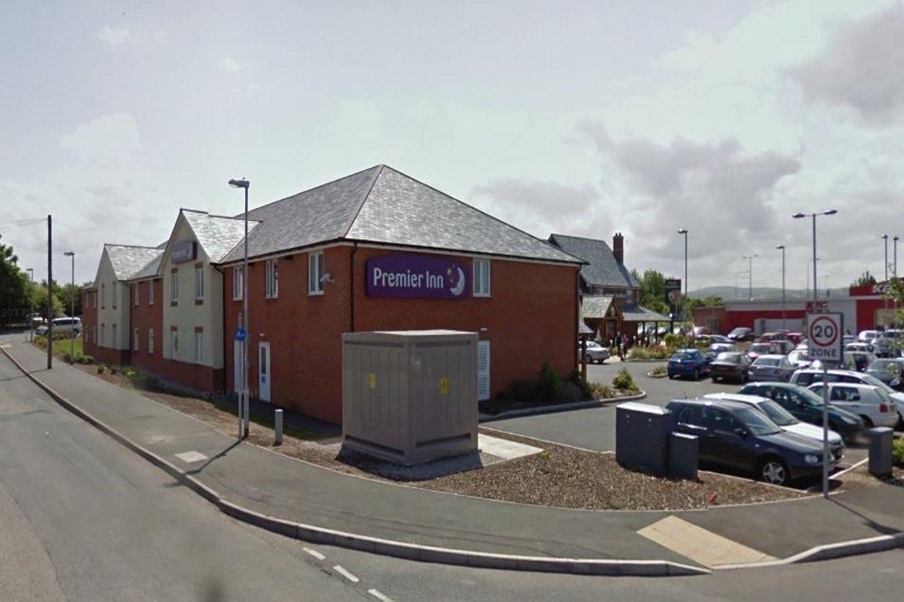 Premier Inn Premier Inn Rhuddlan Экстерьер фото