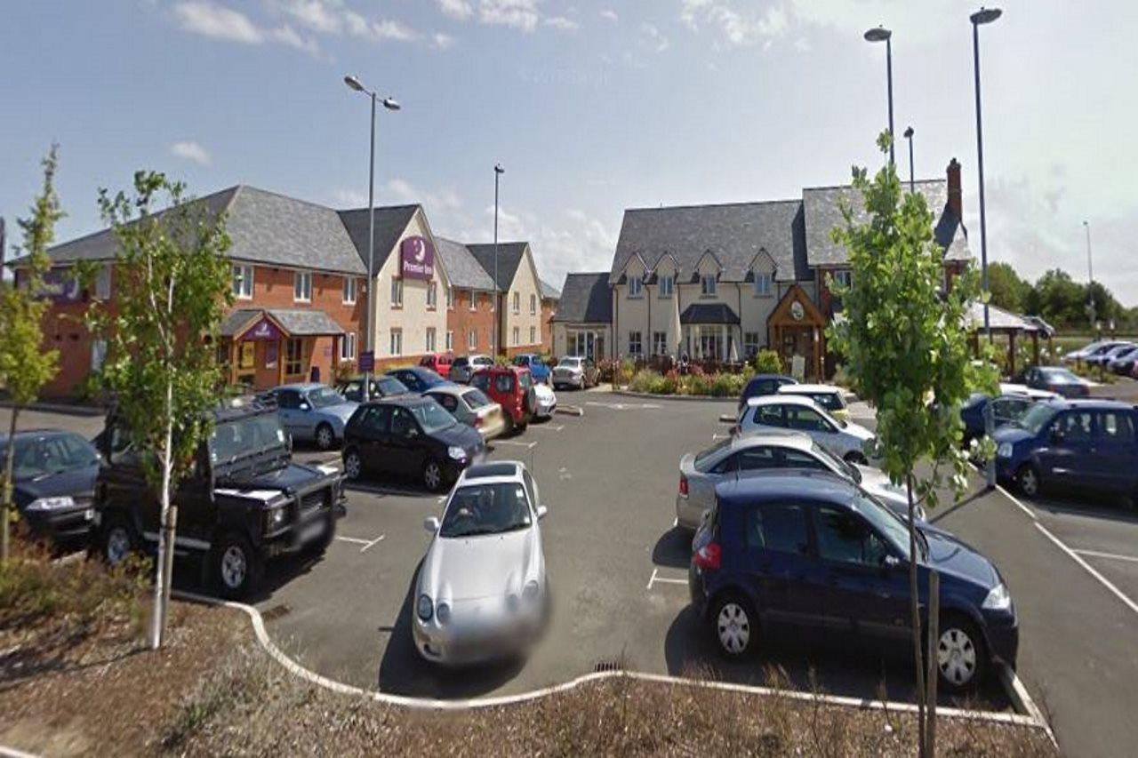 Premier Inn Premier Inn Rhuddlan Экстерьер фото
