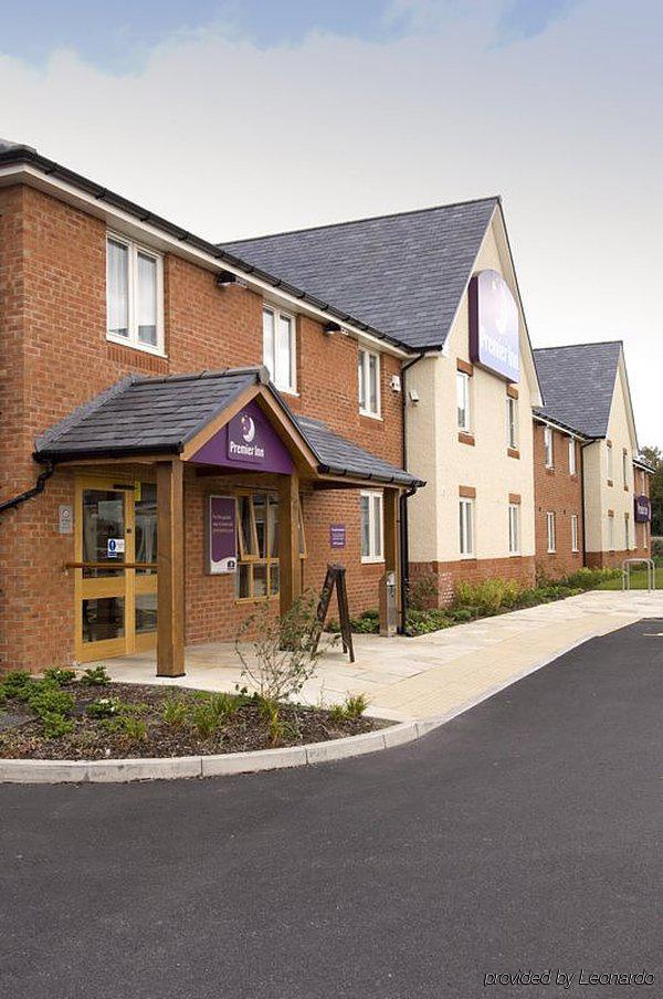 Premier Inn Premier Inn Rhuddlan Экстерьер фото